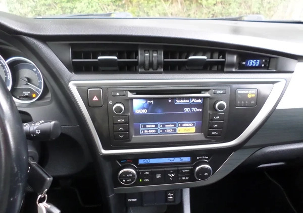 Toyota Auris cena 39900 przebieg: 183000, rok produkcji 2014 z Radom małe 352